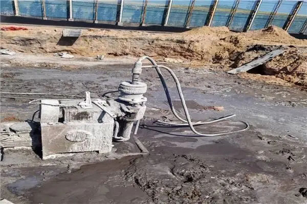 理塘水泡基础注浆加固